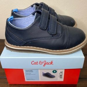 Cat & Jack Dress Shoes. Size 9